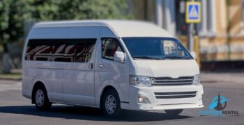 Renting-A-Toyota-Hiace-Van-in-Dubai-Easy-and-Affordable-Group-Travel